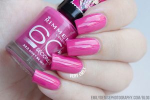 Smalto Rimmel rosa