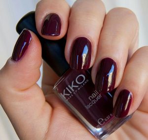 Smalto Kiko bordeaux 